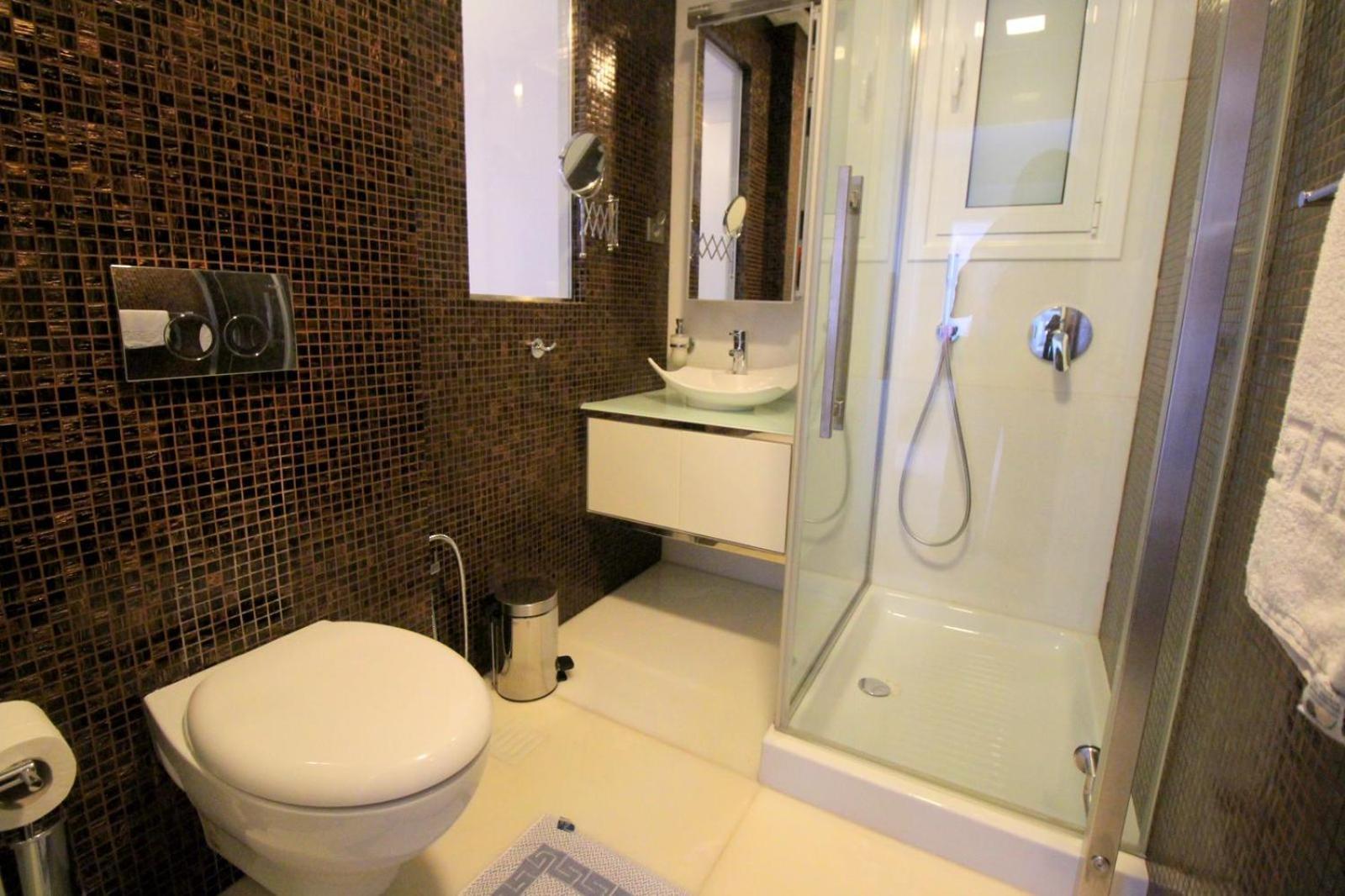 Kristi Apartments Sarandë Esterno foto