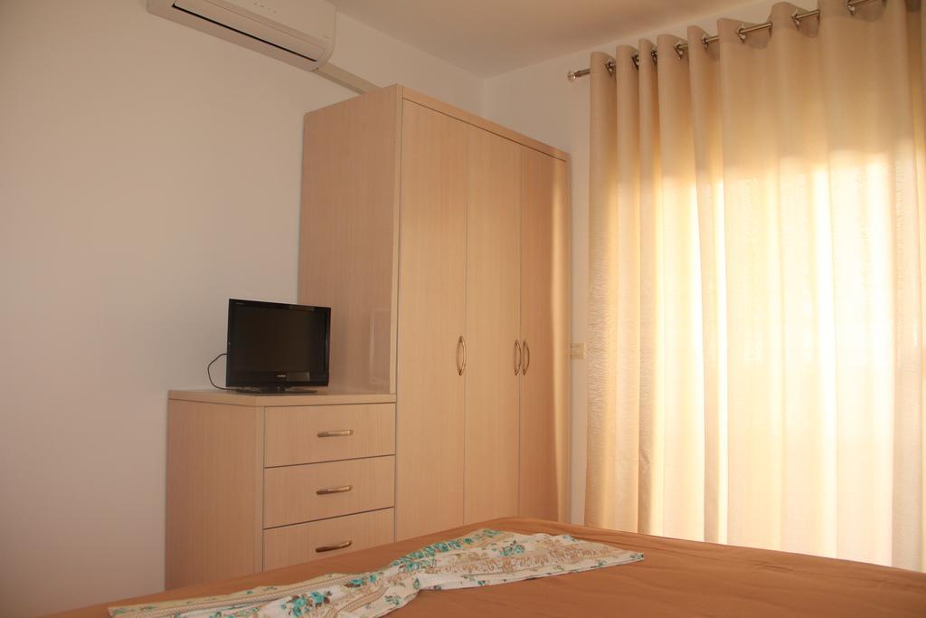 Kristi Apartments Sarandë Esterno foto