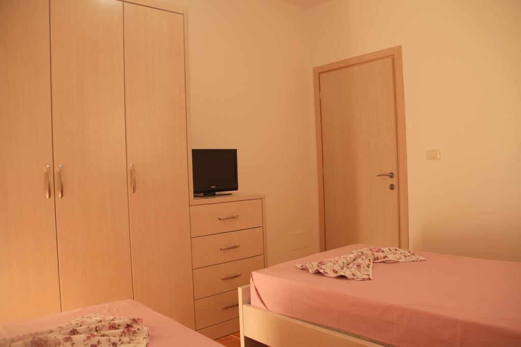 Kristi Apartments Sarandë Esterno foto